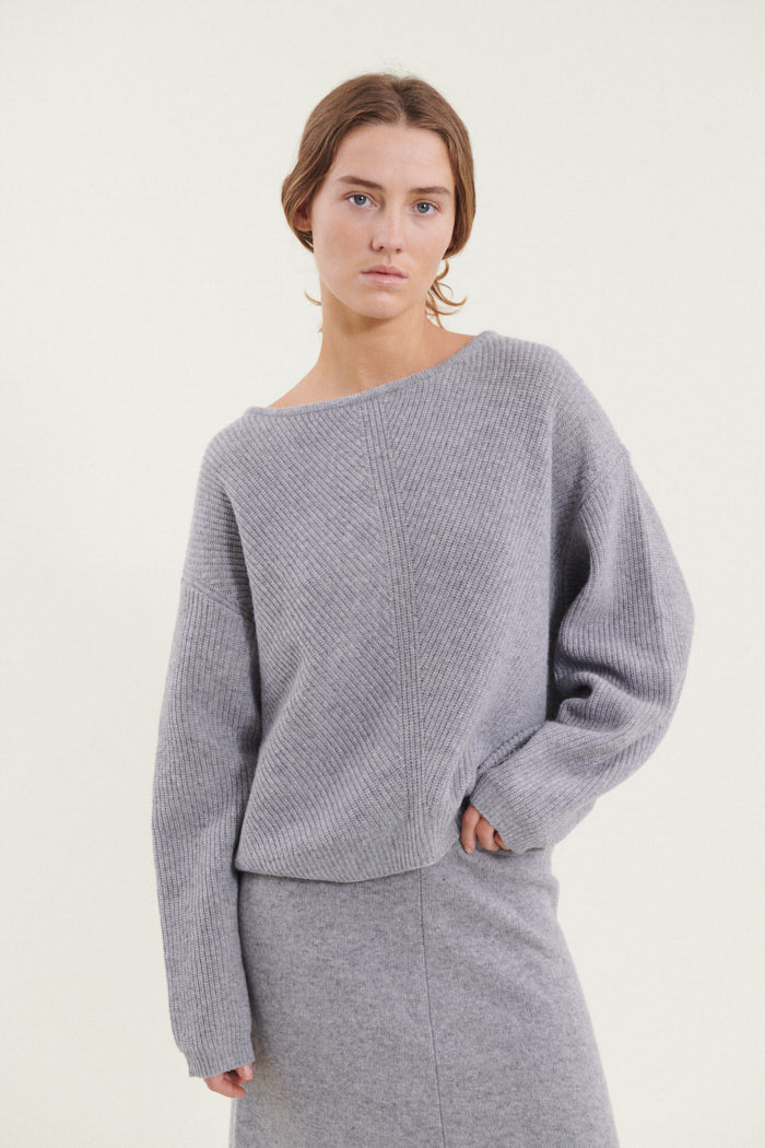 basic-apparel-lise-scoop-neck-pullover-light-grey-mel-wolle image 1