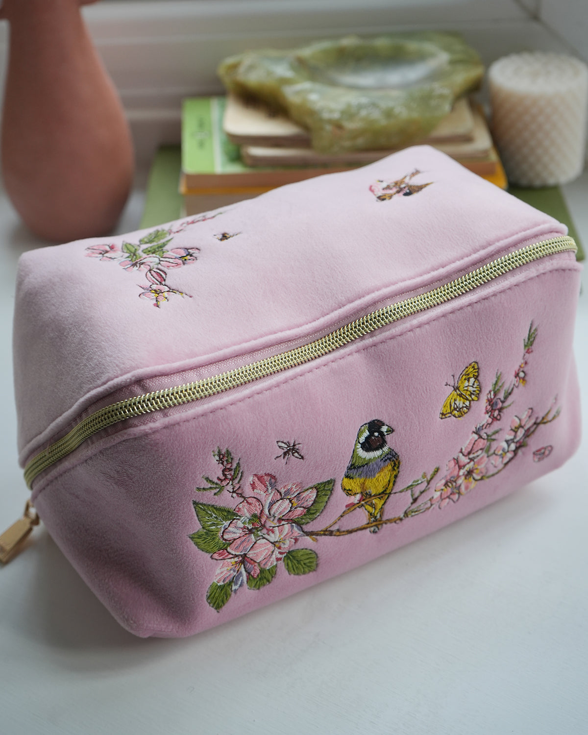 fable-england-pink-love-samt-kosmetiktasche-rosa image 8