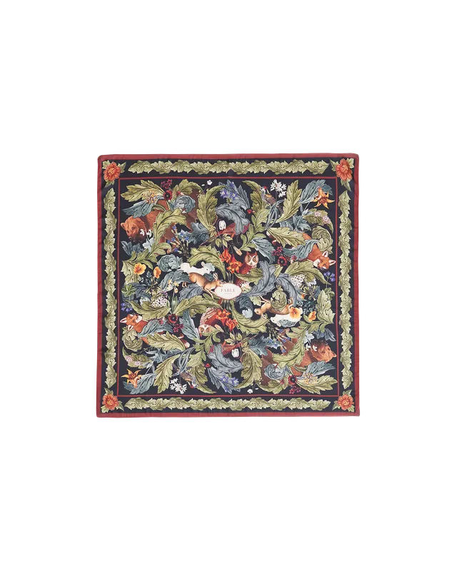 fable-england-woodland-solstice-tuch-schal-gr-n-90x90-waldmuster image 1