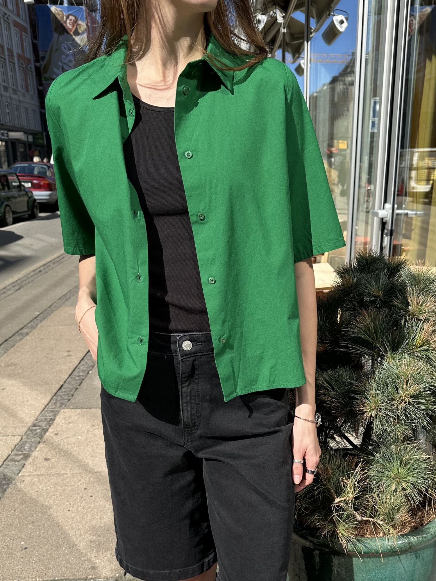 basic-apparel-silje-hemd-abundant-green-bio-baumwolle image 2