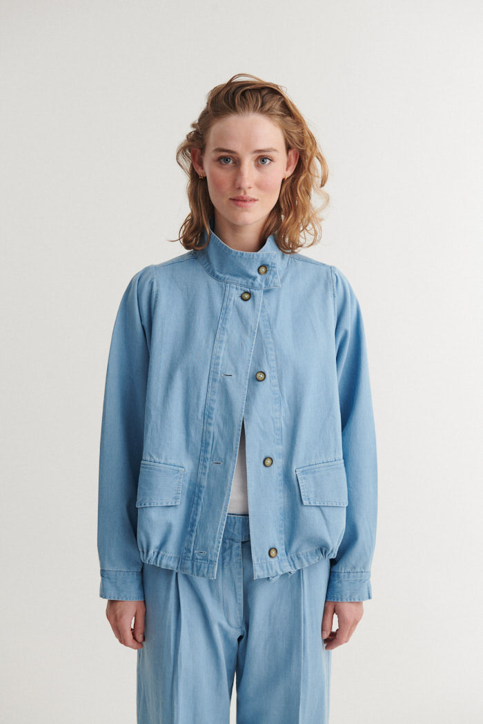 basic-apparel-cody-jacket-jeansjacke-light-wash-bio-baumwolle image 1