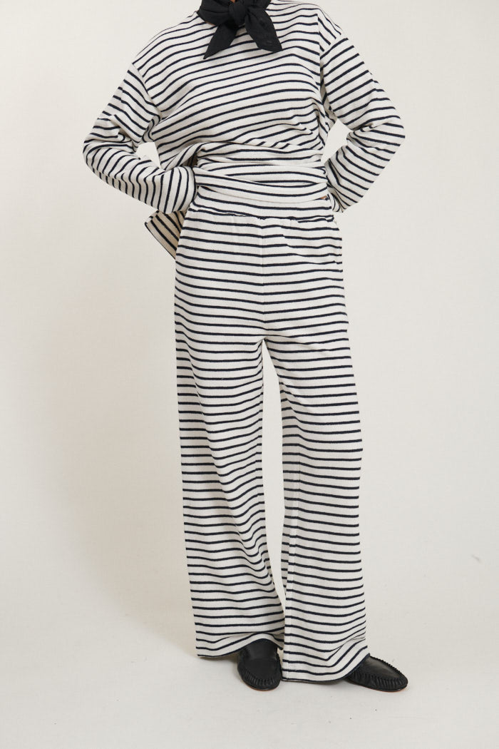 basic-apparel-mint-loose-pants-sweathose-whisper-white-bio-baumwolle image 1