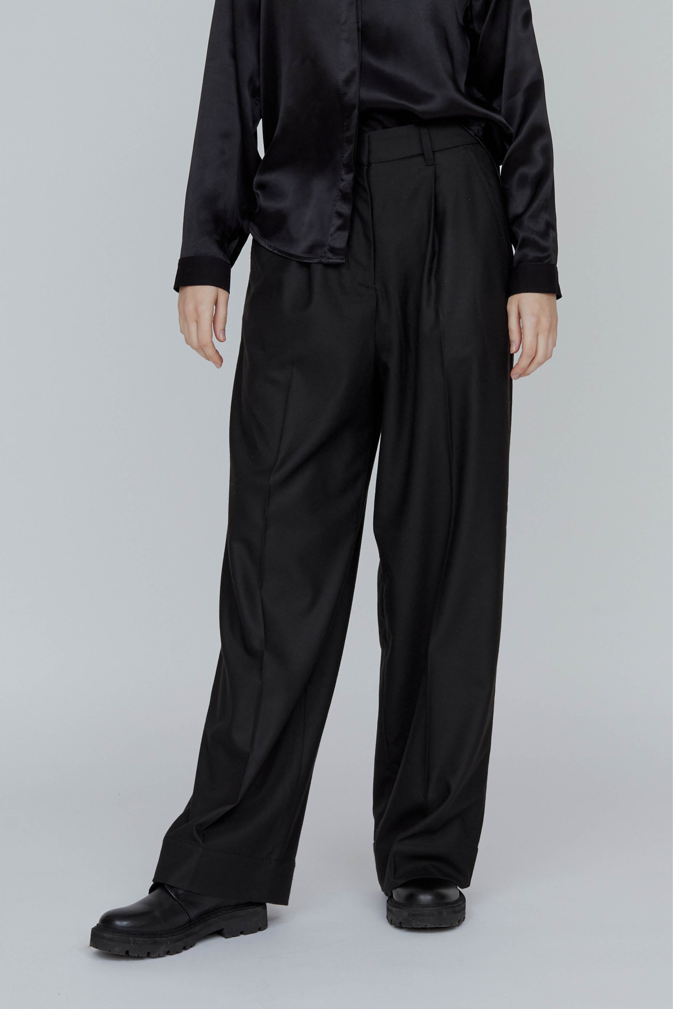 basic-apparel-marge-hose-black-weites-bein-mit-stretch image 1