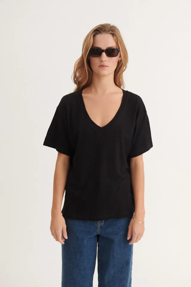 basic-apparel-ryda-v-neck-tee-t-shirt-schwarz-leinen-viskose image 1