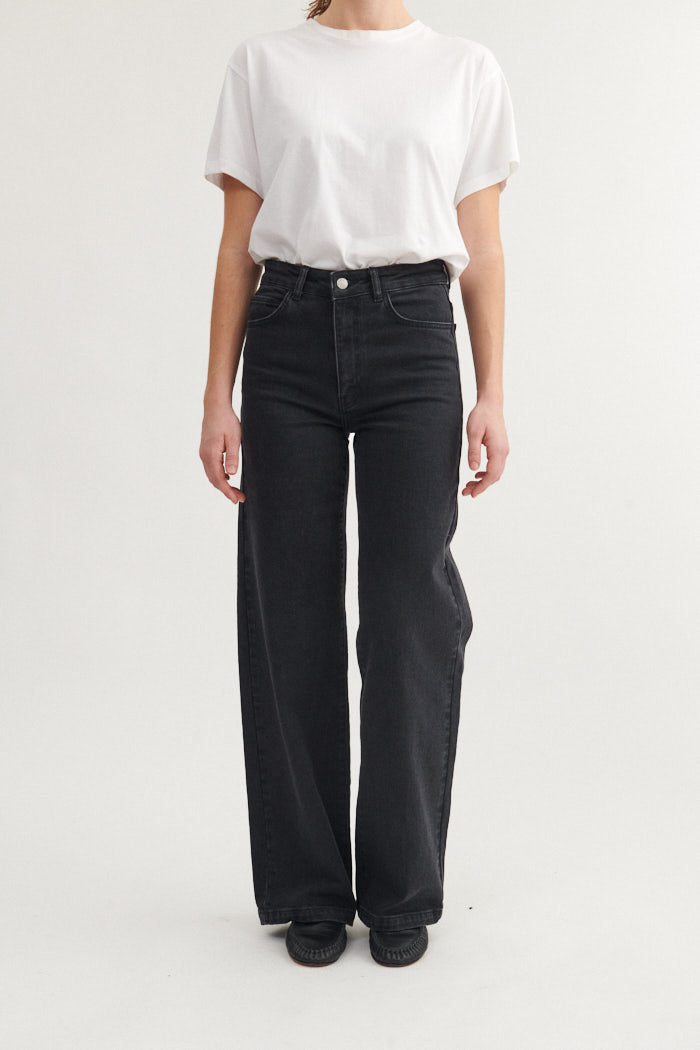 basic-apparel-enya-black-jeans-damen-schwarz-weites-bein image 5