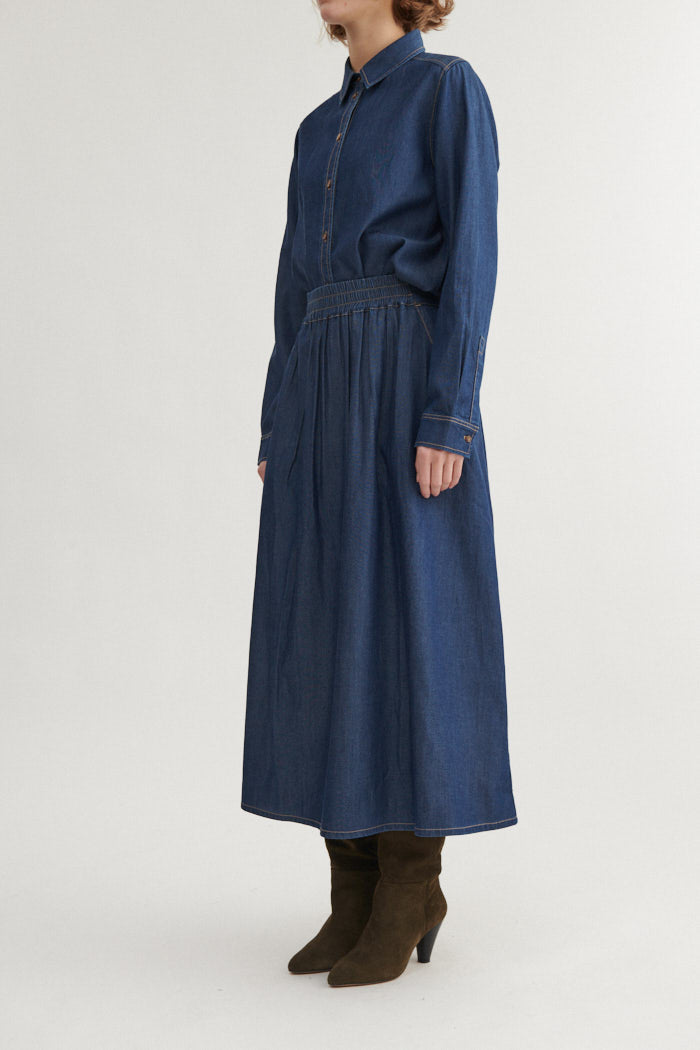 basic-apparel-bine-long-skirt-rock-mid-blue-tencel image 2