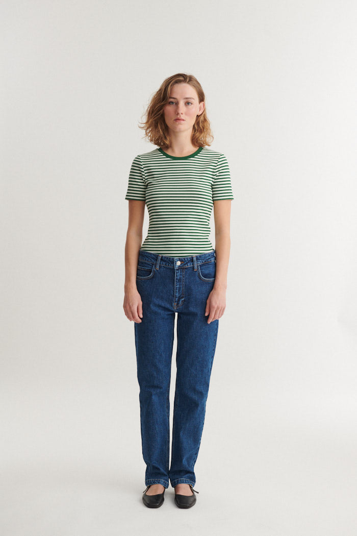 basic-apparel-ludmilla-o-neck-t-shirt-gr-n-bio-baumwolle image 5