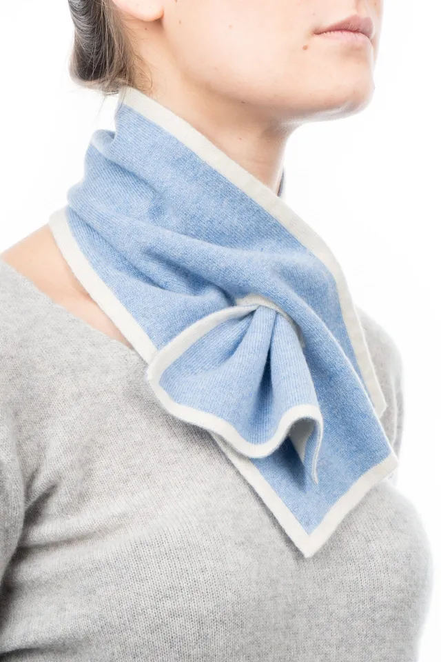 dalle-piane-cashmere-scarf-halsw-rmer-100-kaschmir-himmel-creme image 1