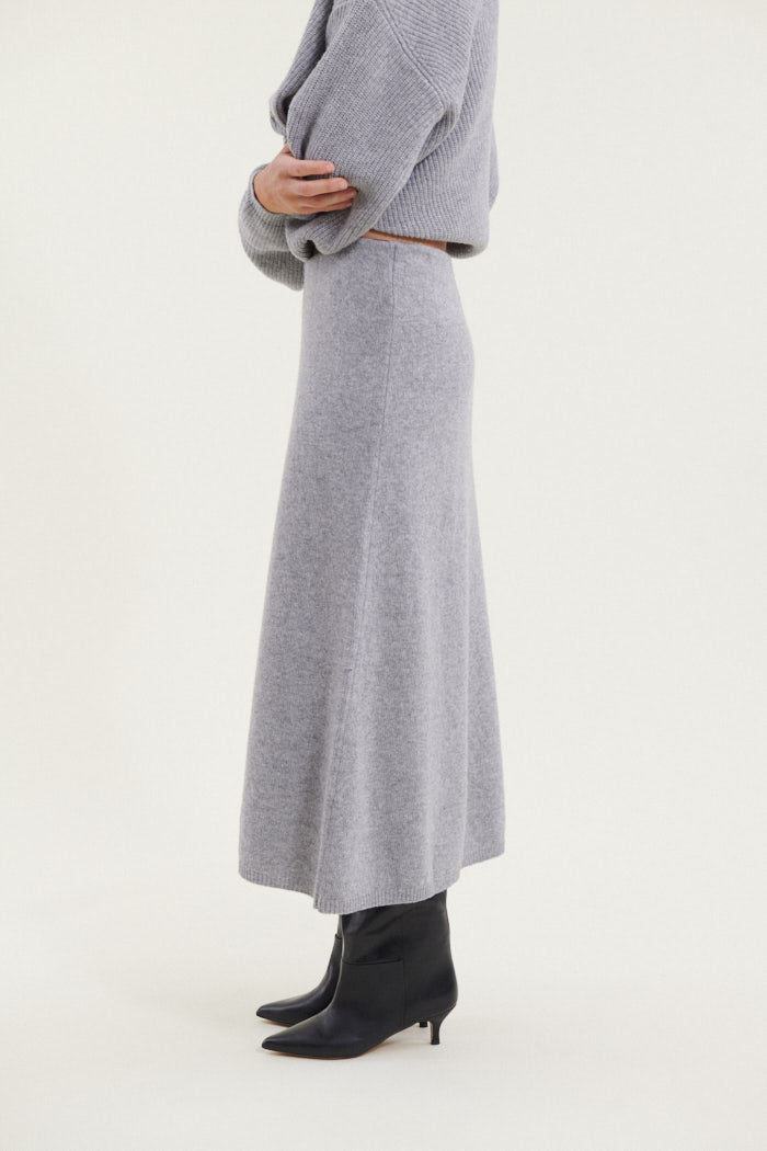 basic-apparel-lise-3-4-skirt-strickrock-light-grey-wollmix image 2