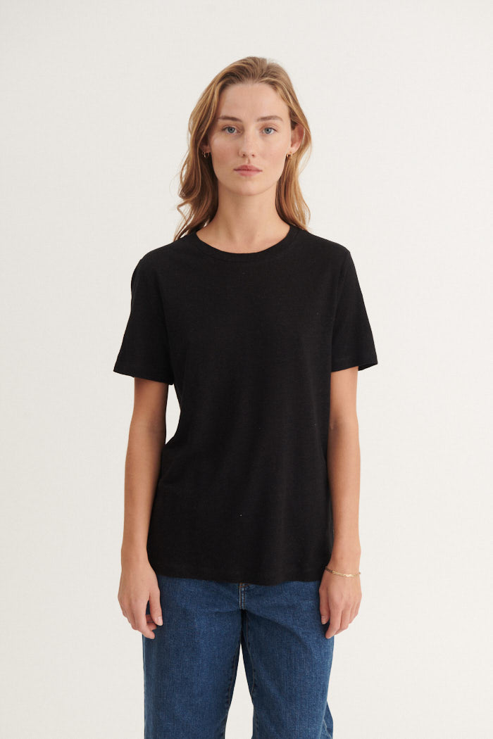 basic-apparel-kali-tee-t-shirt-black-leinenmix image 1