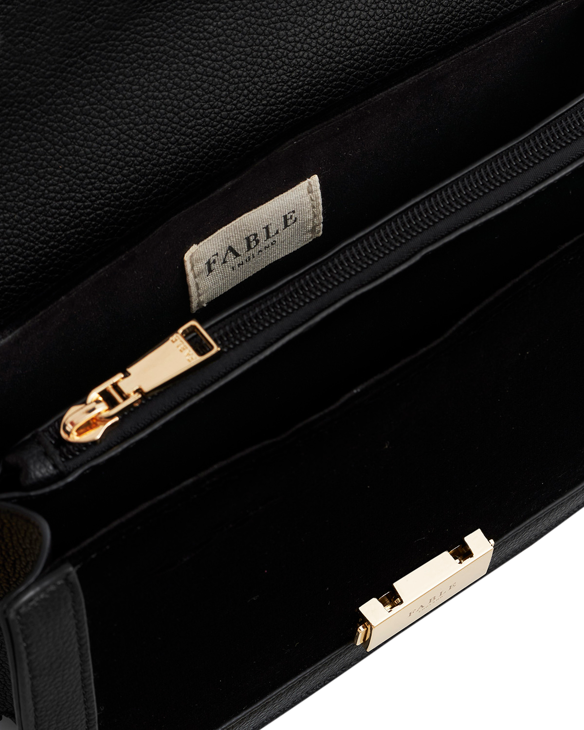 fable-england-botanical-foldover-tasche-schwarz-samt image 7