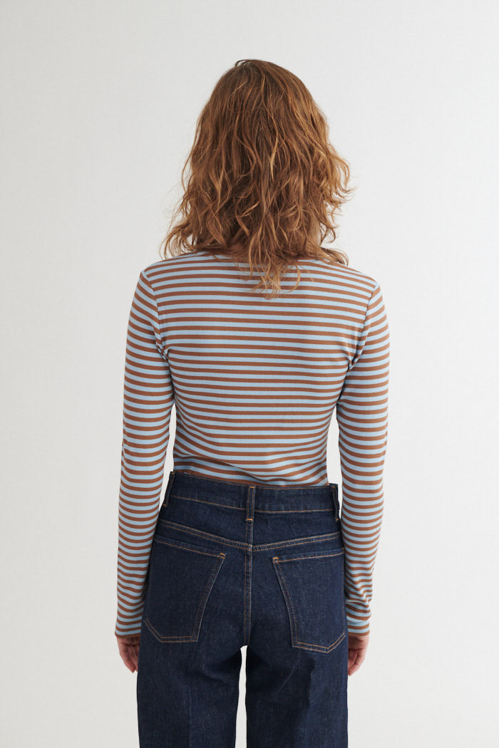 basic-apparel-ludmilla-ls-tee-longsleeve-nuthact-bio image 3