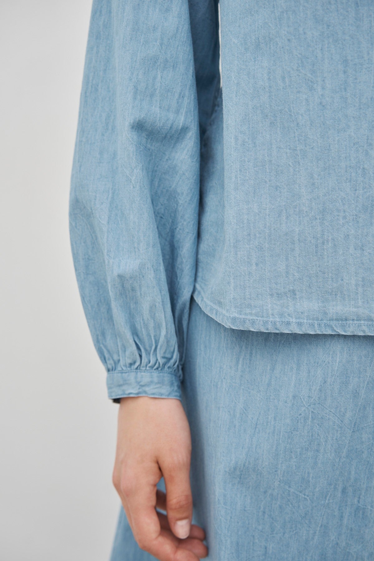 care-by-me-joy-blouse-bluse-dunkelblau-bio-denim image 4