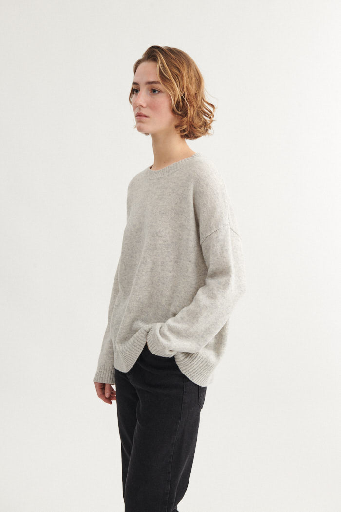 basic-apparel-lise-o-neck-pullover-light-grey-mel-wolle-oversize image 2