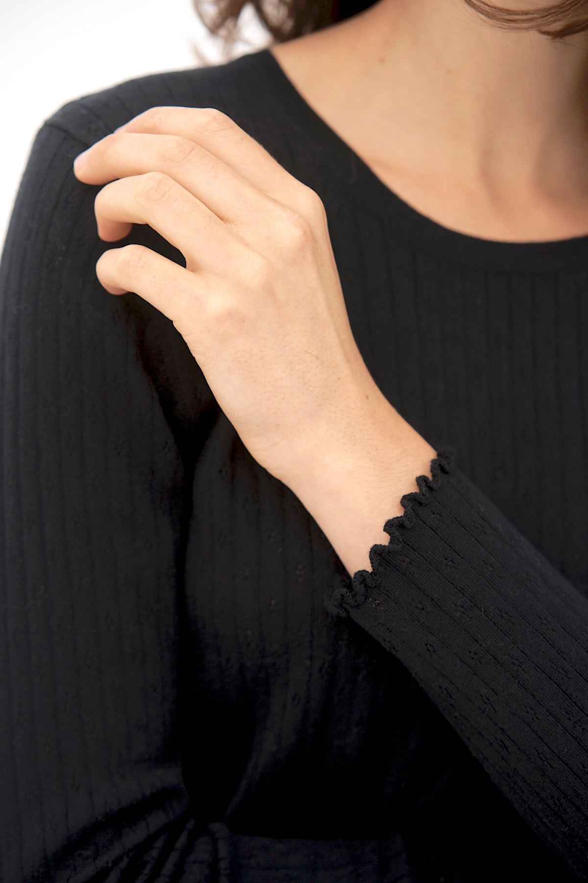 care-by-me-clara-longsleeve-shirt-schwarz-seide image 5