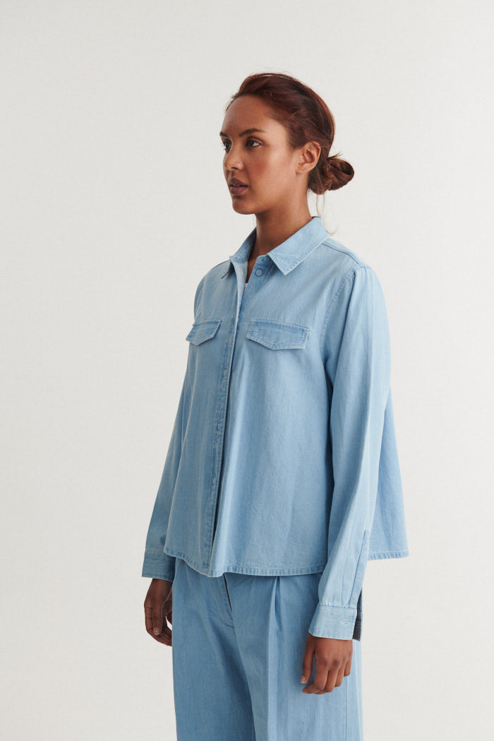 basic-apparel-cody-shirt-jeanshemd-light-wash-bio-baumwolle image 3
