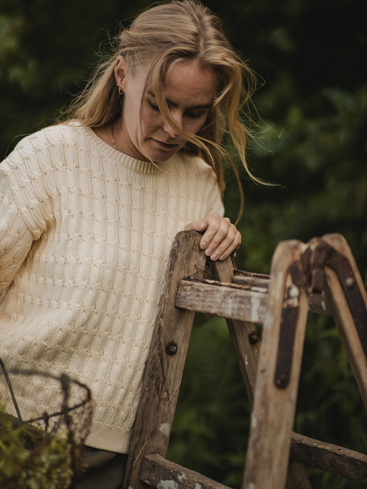 basic-apparel-minie-sweater-whisper-white-zopfstrick image 2