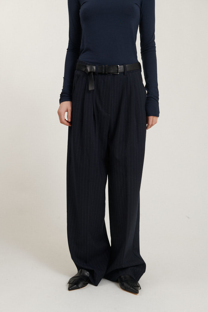 basic-apparel-marjorie-pants-stoffhose-sky-captain-weites-bein image 1
