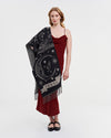 fable-england-freya-celestial-jacquard-schal-schwarz image 2