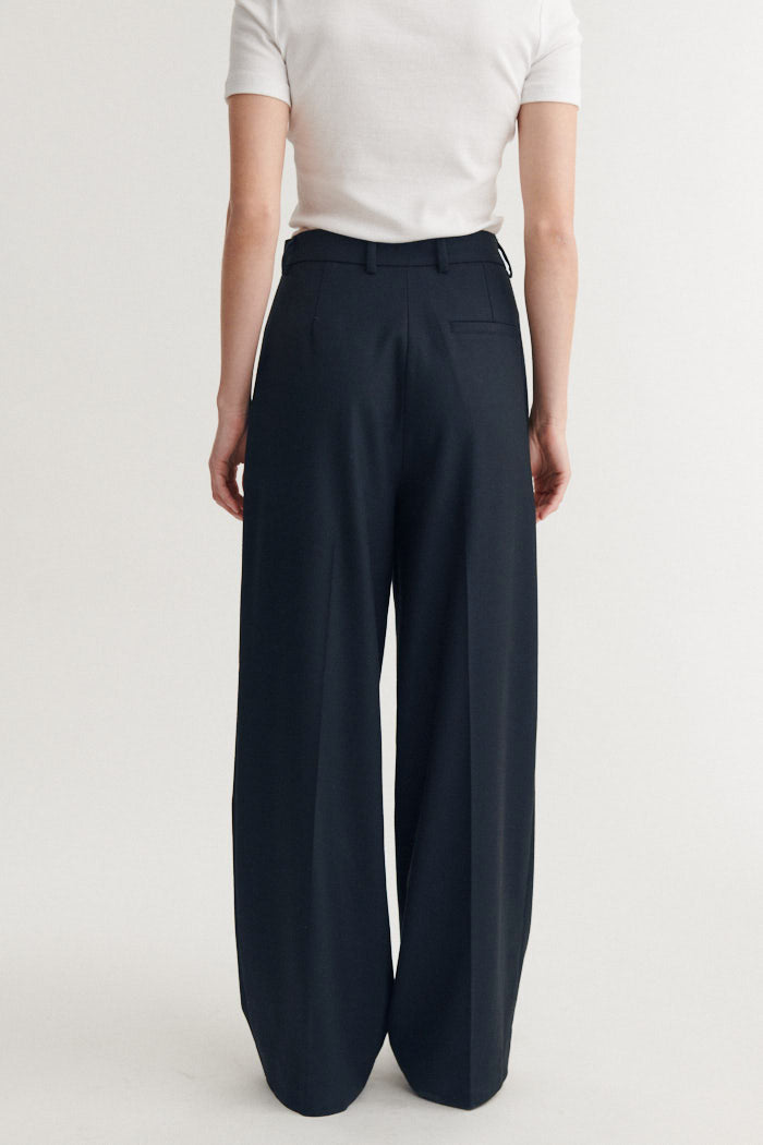basic-apparel-marjo-hose-navy-melange-weites-bein image 4