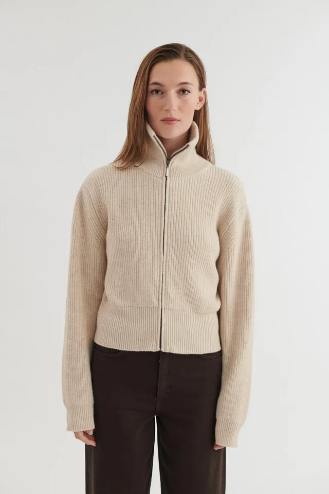 basic-apparel-cady-strickjacke-beige-wollmix-rei-verschluss image 1
