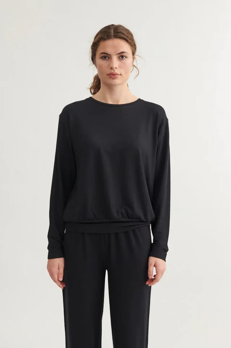 basic-apparel-sadie-blouse-black-damen-bluse-modal-locker image 1