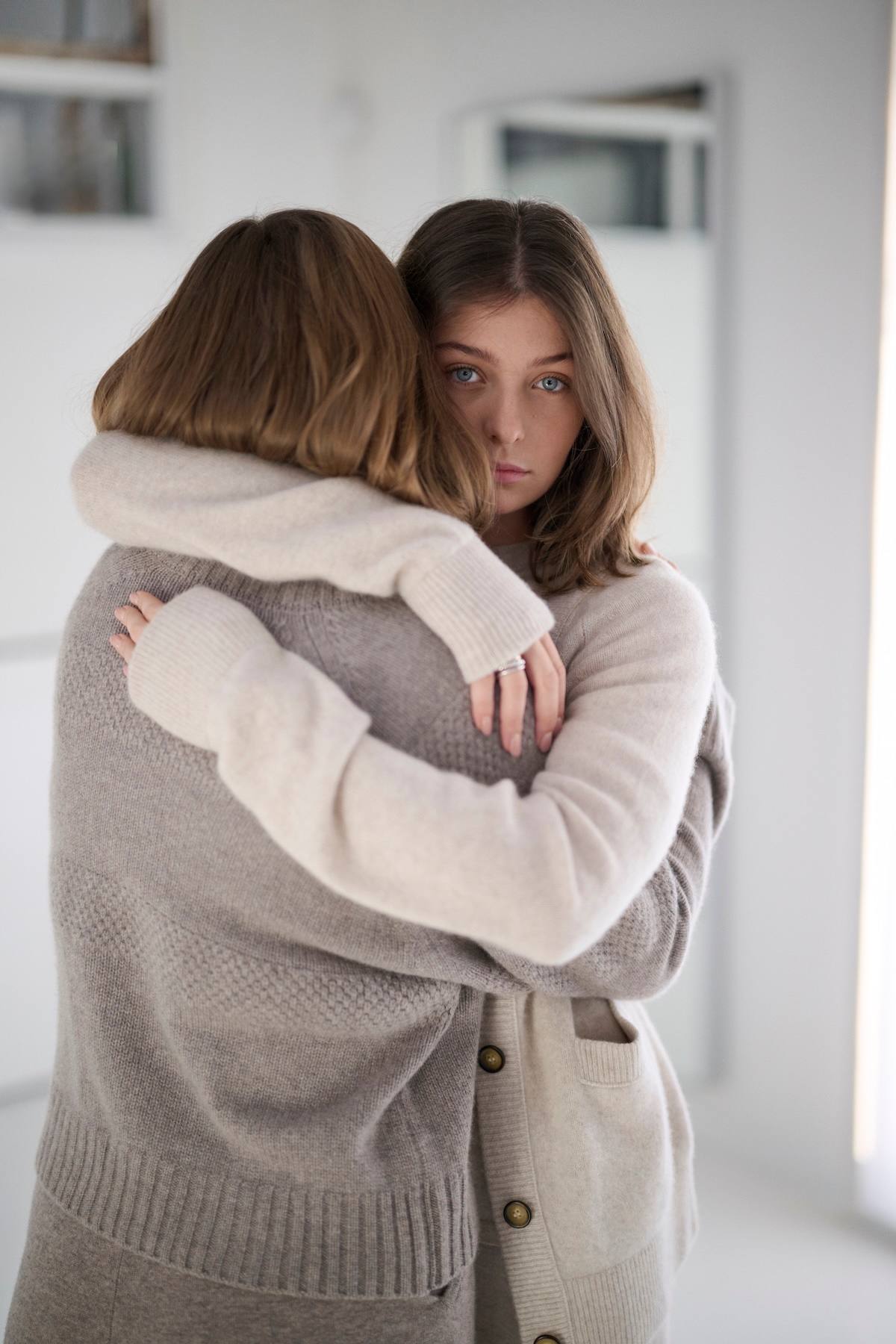 care-by-me-angelina-strickjacke-kaschmir-braun image 6