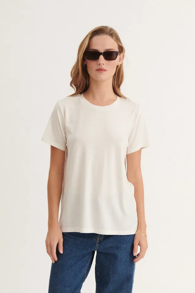 basic-apparel-jolanda-tee-t-shirt-off-white-tencel image 1
