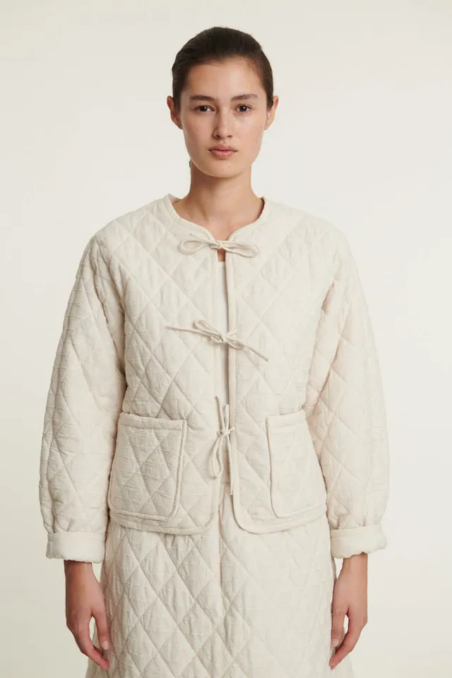 basic-apparel-hanna-jacket-steppjacke-birch-bio-baumwolle image 1