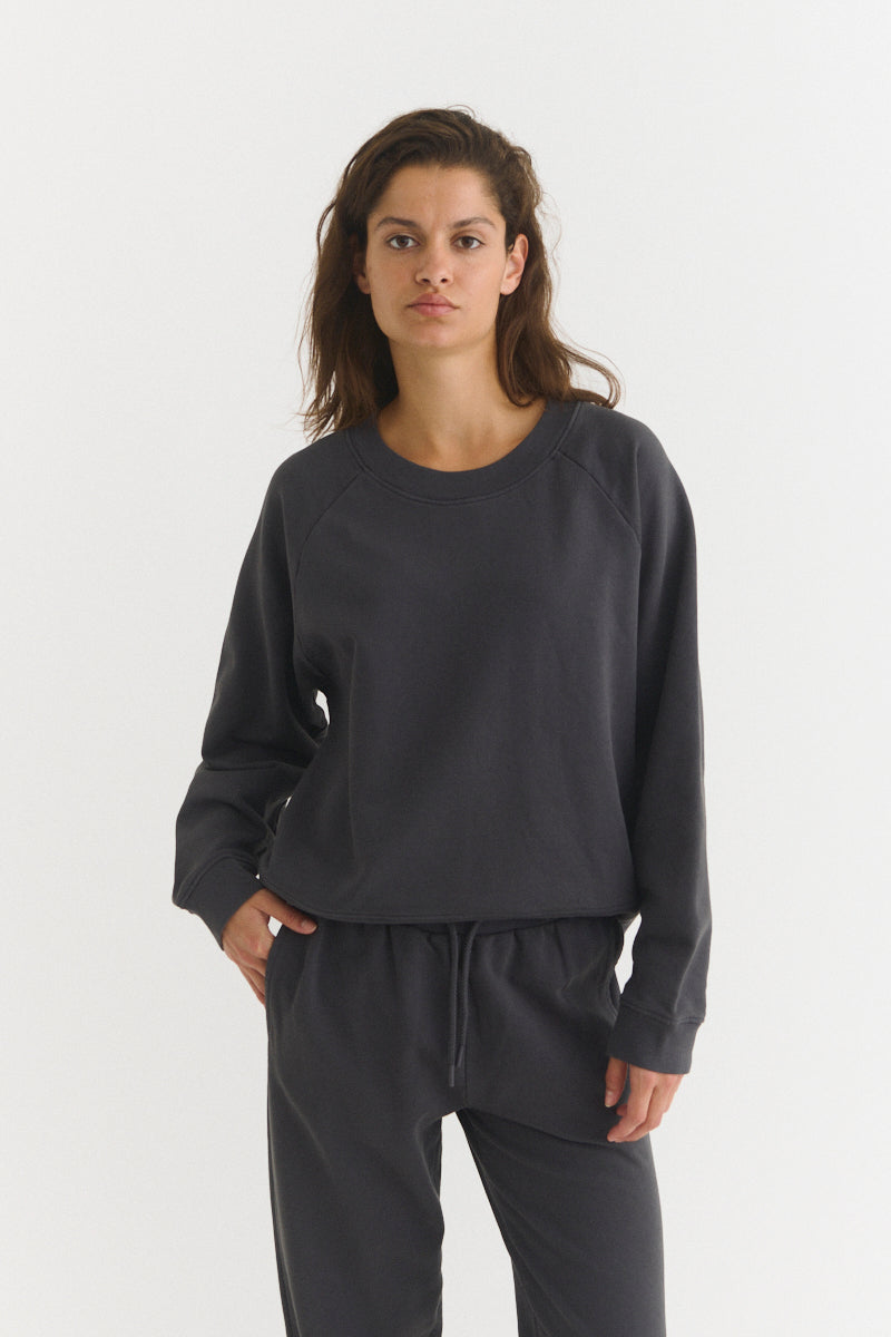 basic-apparel-dela-sweatshirt-oversized-india-ink-bio-baumwolle image 1