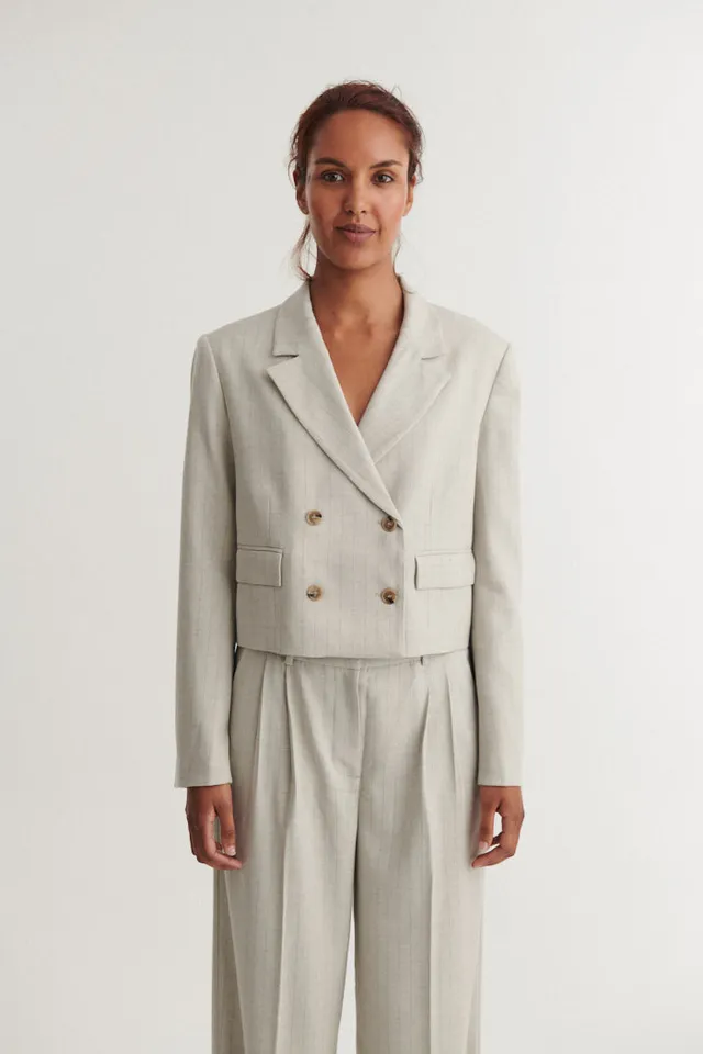 basic-apparel-radi-kurzjacke-chincilla-blazer-damen image 1