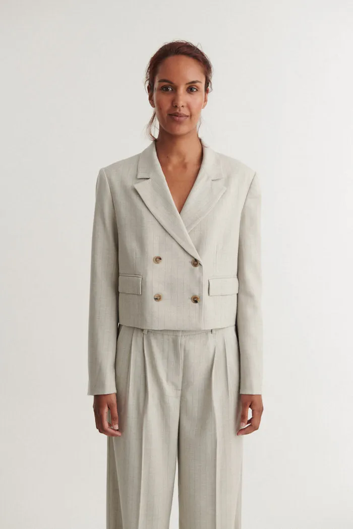 basic-apparel-radi-kurzjacke-chincilla-blazer-damen image 1