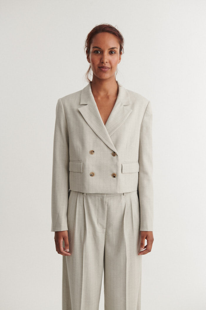 basic-apparel-radi-kurzjacke-chincilla-blazer-damen image 1