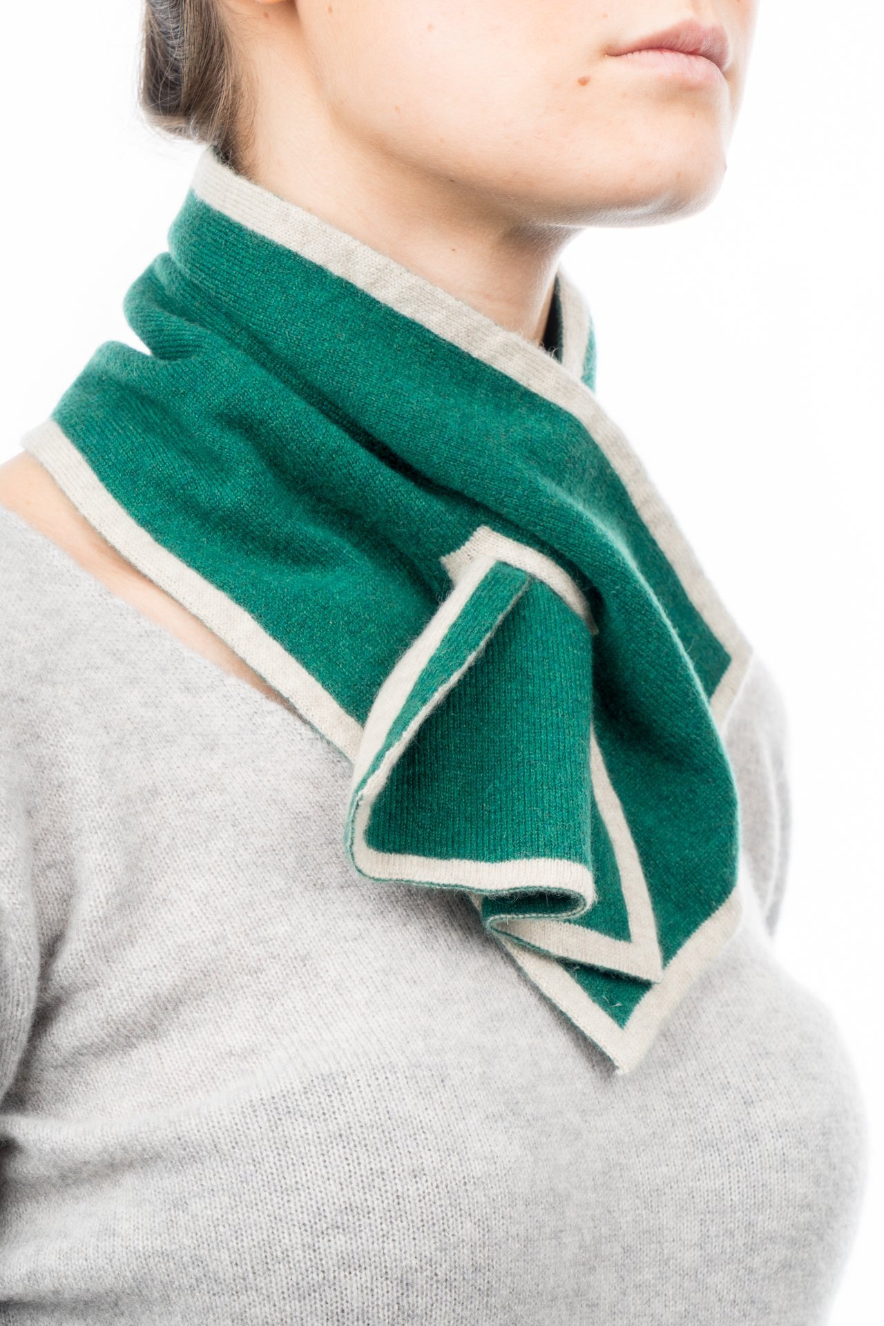 dalle-piane-cashmere-scarf-halsw-rmer-100-kaschmir-himmel-creme image 6