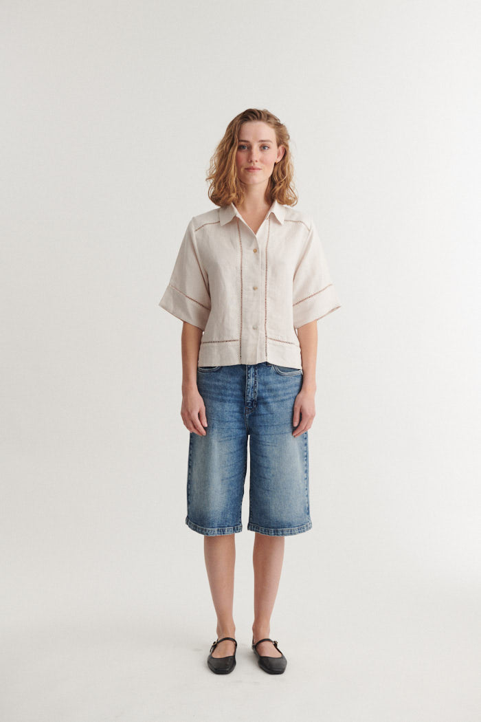 basic-apparel-arina-ss-shirt-ba433-01-kurzarmbluse-moonbeam-leinen image 6