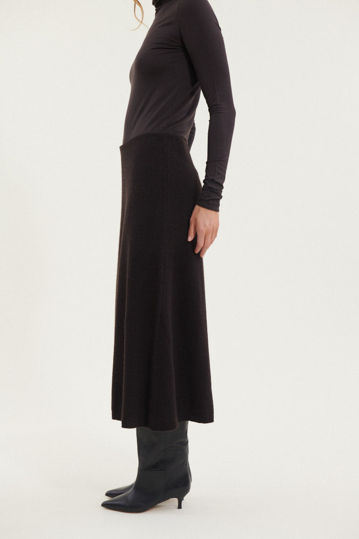 basic-apparel-lise-3-4-skirt-strickrock-braun-wolle image 2