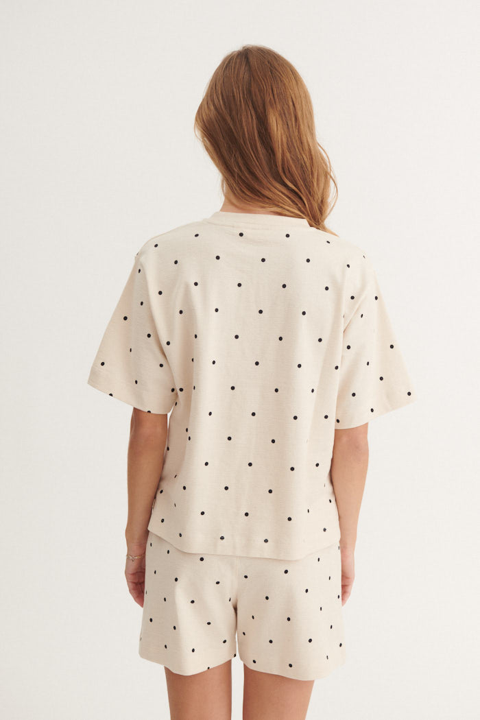 basic-apparel-anneli-tee-birch-oversized-t-shirt-punkte image 3