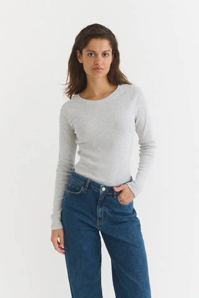 basic-apparel-arense-ls-tee-langarmshirt-hellgrau-bio-baumwolle image 1