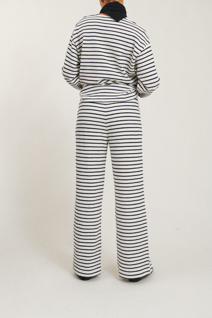 basic-apparel-mint-loose-pants-sweathose-whisper-white-bio-baumwolle image 2