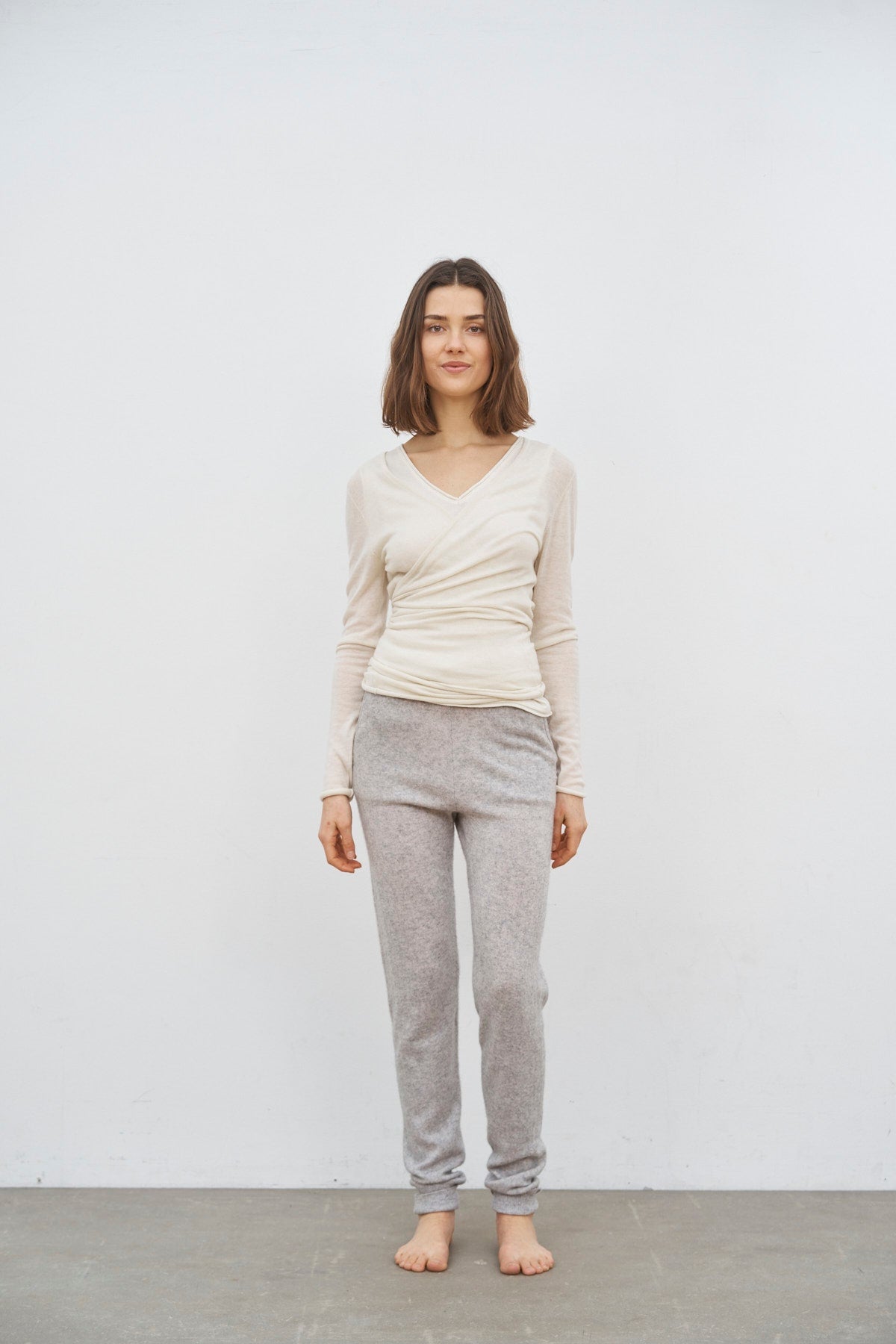 care-by-me-flow-wrap-cardigan-smoke-kaschmir-wickelcardigan image 6