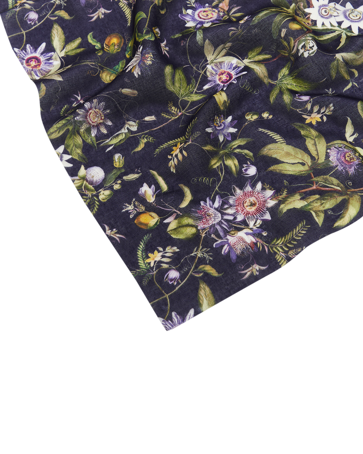 fable-england-passion-flower-schal-navy-leicht-floral image 3