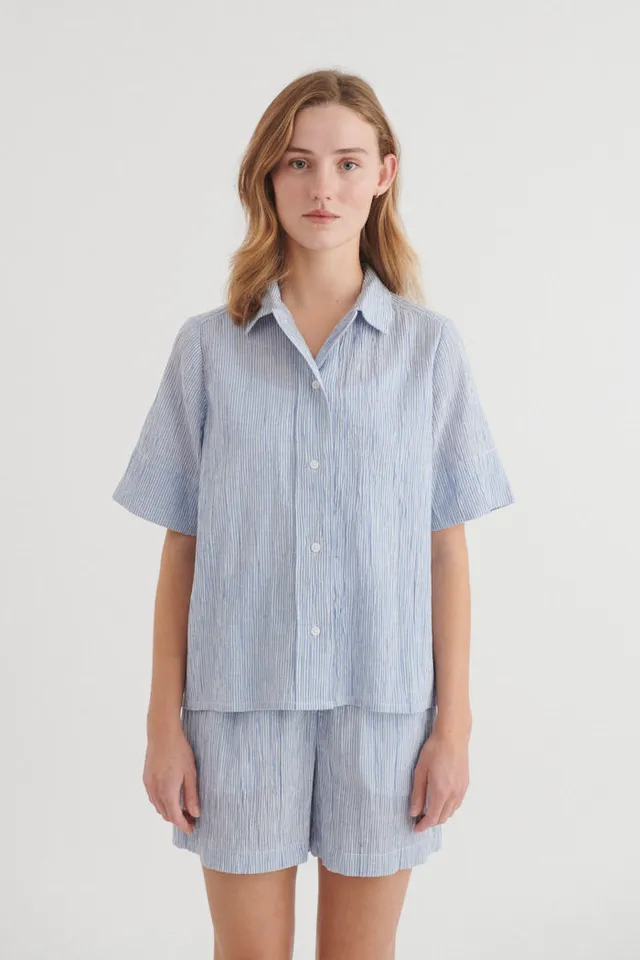 basic-apparel-carol-kurzarm-hemd-riviera-bio-lose image 1