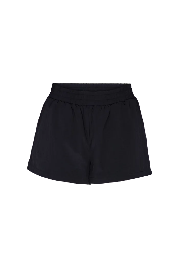 basic-apparel-viola-shorts-shorts-black-recycled-nylon image 1