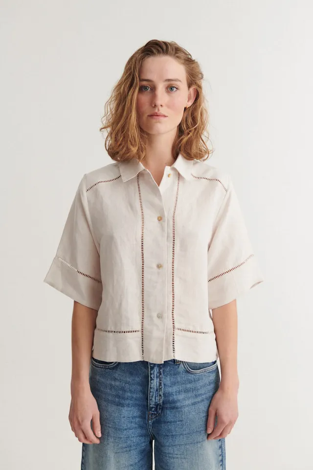 basic-apparel-arina-ss-shirt-ba433-01-kurzarmbluse-moonbeam-leinen image 1