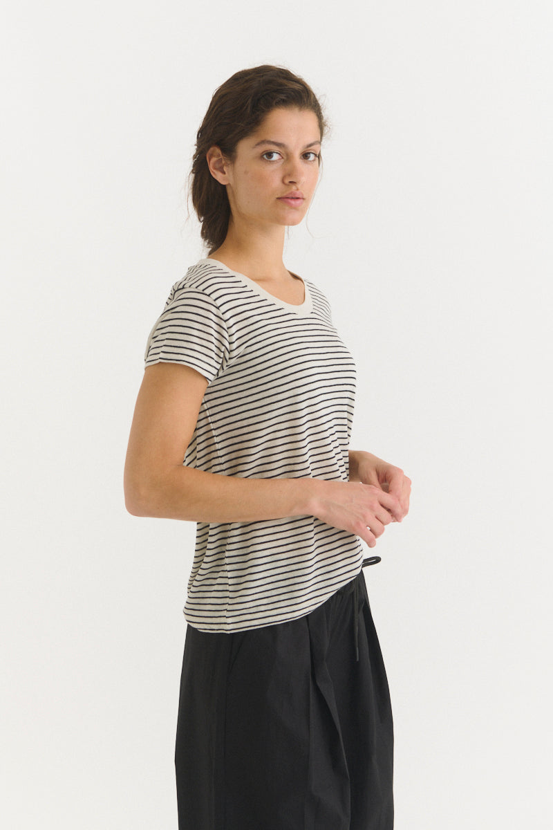 basic-apparel-ashly-ss-tee-t-shirt-birch-black-leinen image 2