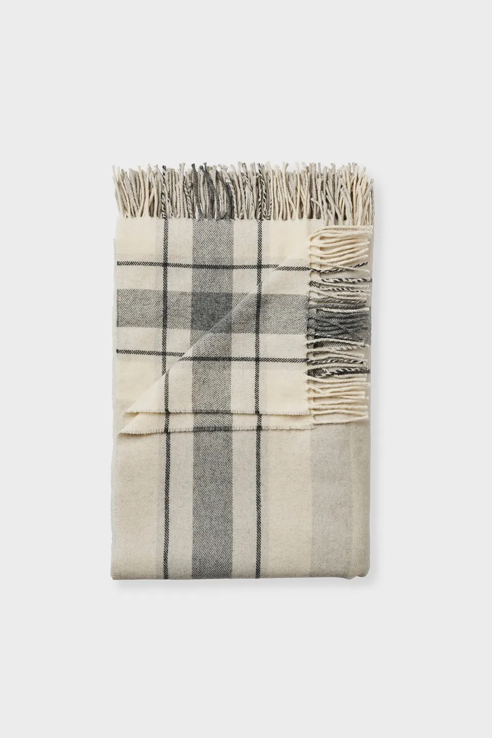 care-by-me-embrace-throw-wolldecke-kaschmir-grau-130x180 image 1