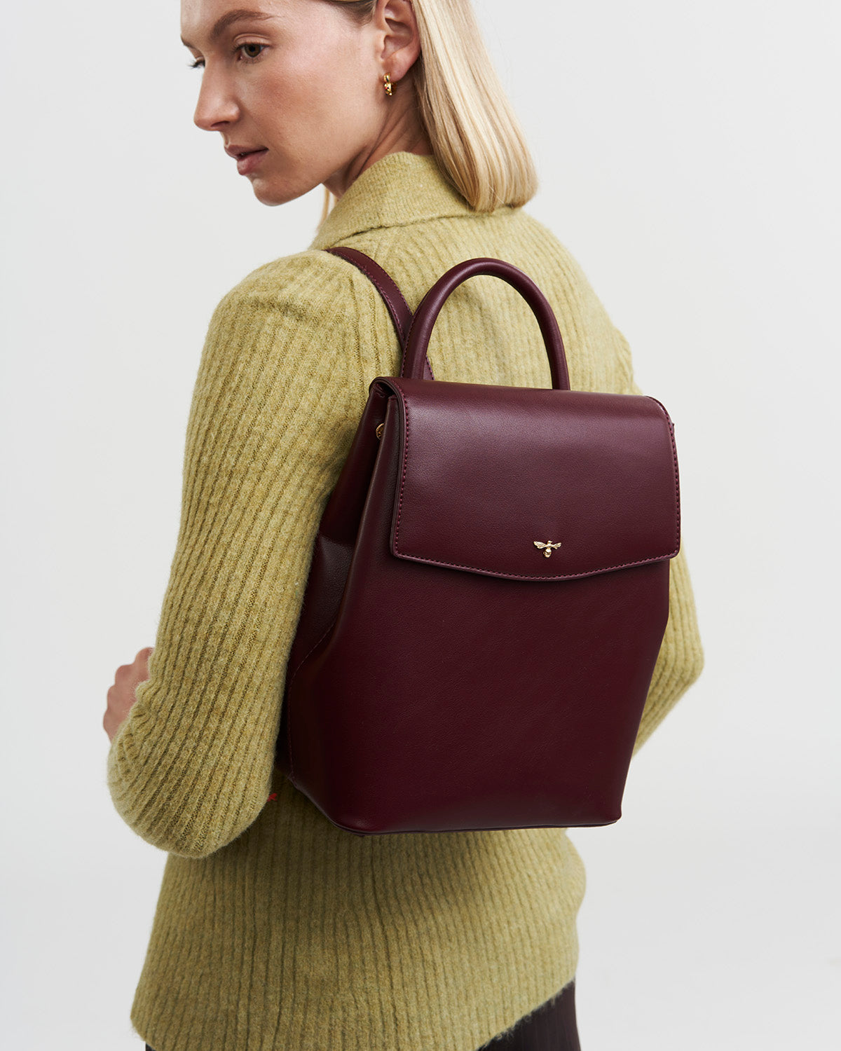 fable-england-laura-small-rucksack-burgundy-kunstleder image 2