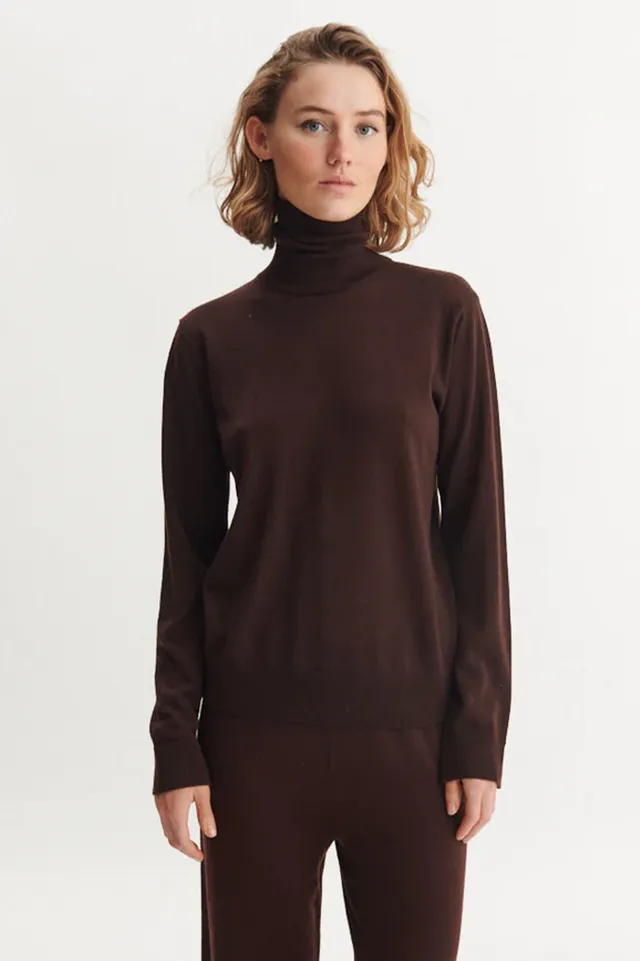 basic-apparel-vera-roll-neck-pullover-chocolate-torte-merino image 1