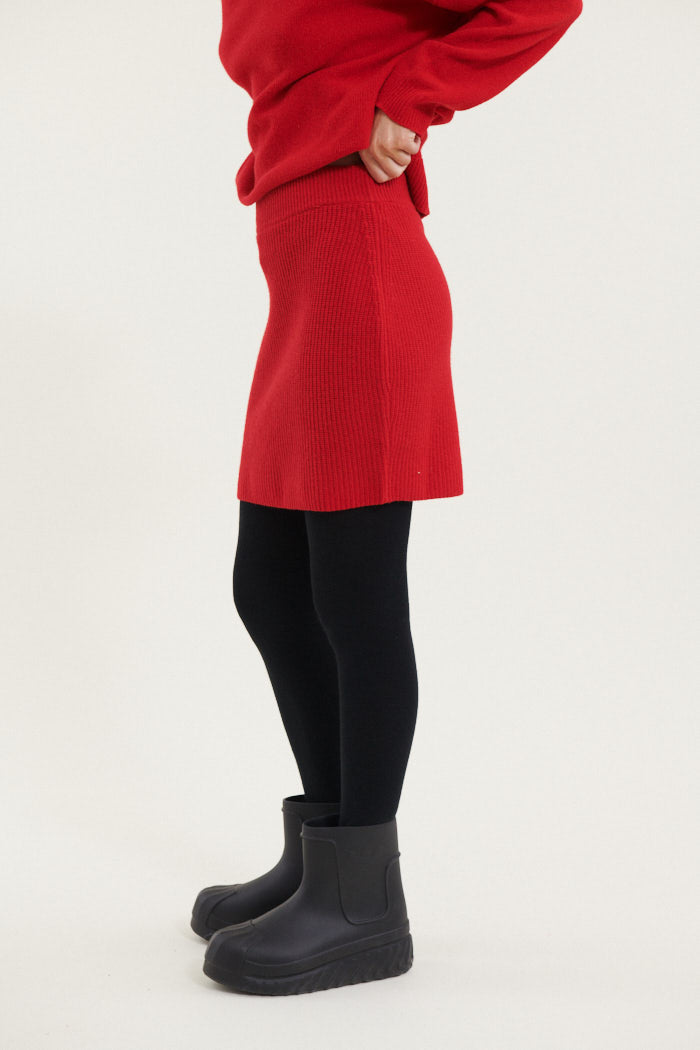basic-apparel-lise-minirock-high-risk-red-recycelte-wolle image 2