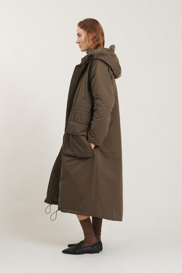basic-apparel-ajlin-parka-tarmac-winterparka-damen-recycelt image 2
